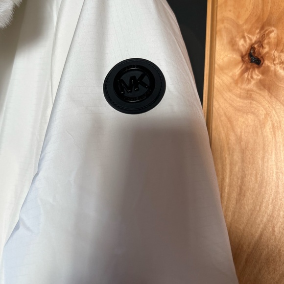 Michael Kors Women's Faux-Fur-Trim Anorak Raincoat - Picture 5 of 9